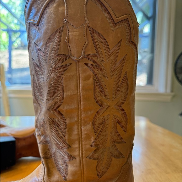 Stetson Tan Cowboy Western Boots Classic Style! Timeless 🤠🤎 - Picture 5 of 9